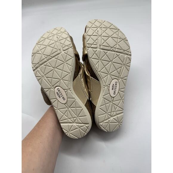 NWB Earth Origins Oceana Gold Quilted Slip On Strappy Sandals Women’s Size 6 - Picture 8 of 9